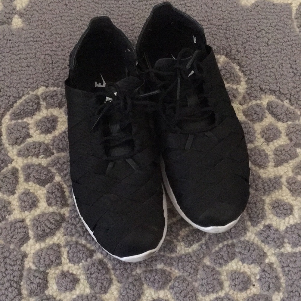 Nike Juvenate Woven Black Shoes